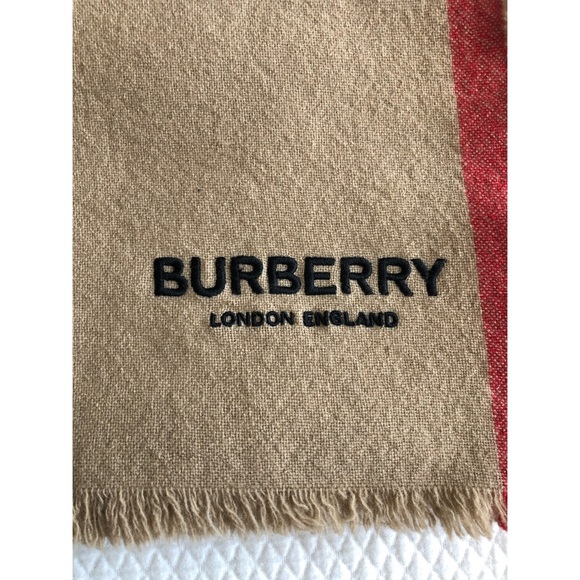 Burberry - Icon Stripe Wool Cashmere Scarf - Picture 9 of 15